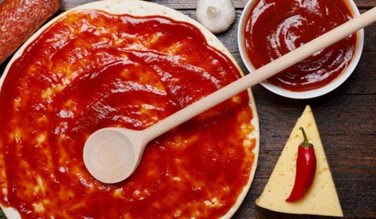 Homemade Pizza sauce - Easy to make pizza sauce ( 5 ingredient recipe)